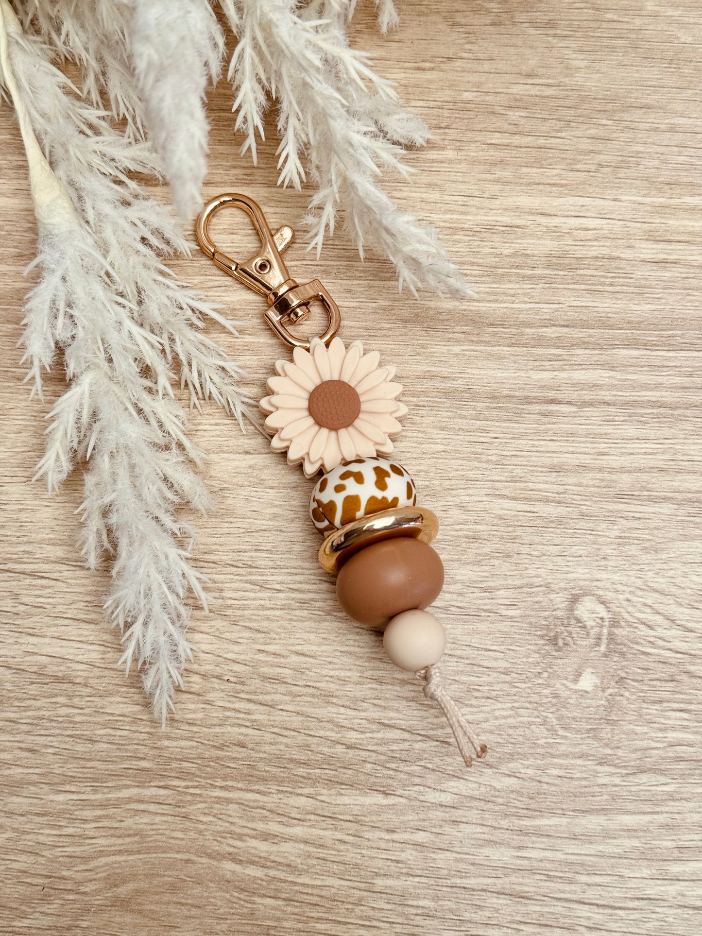 Key Chain - Cream/Tan Daisy