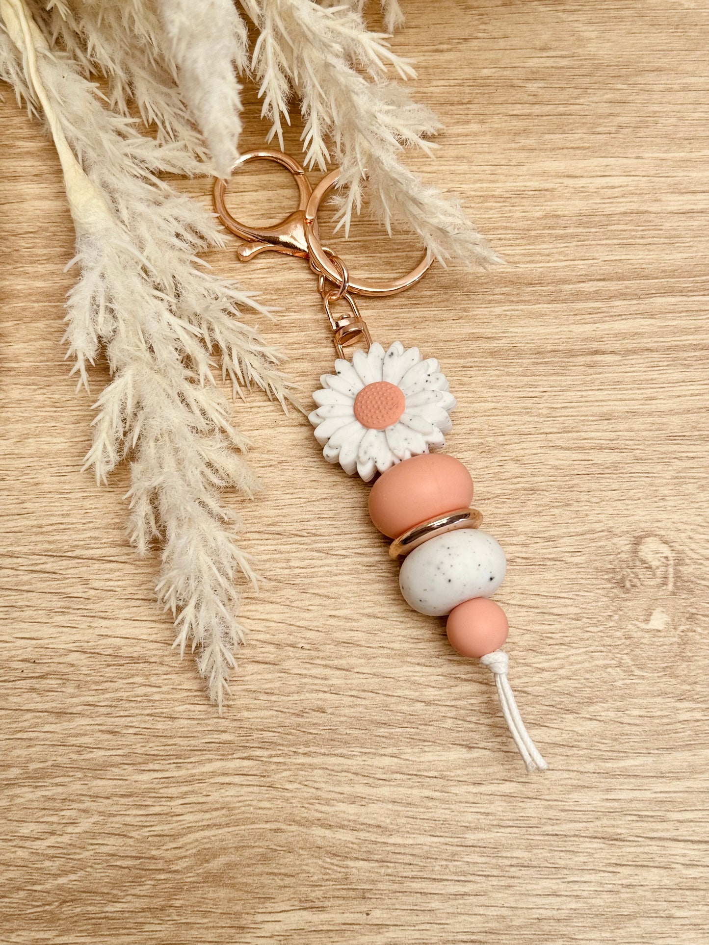 Key Chain - Speckled Peach Daisy