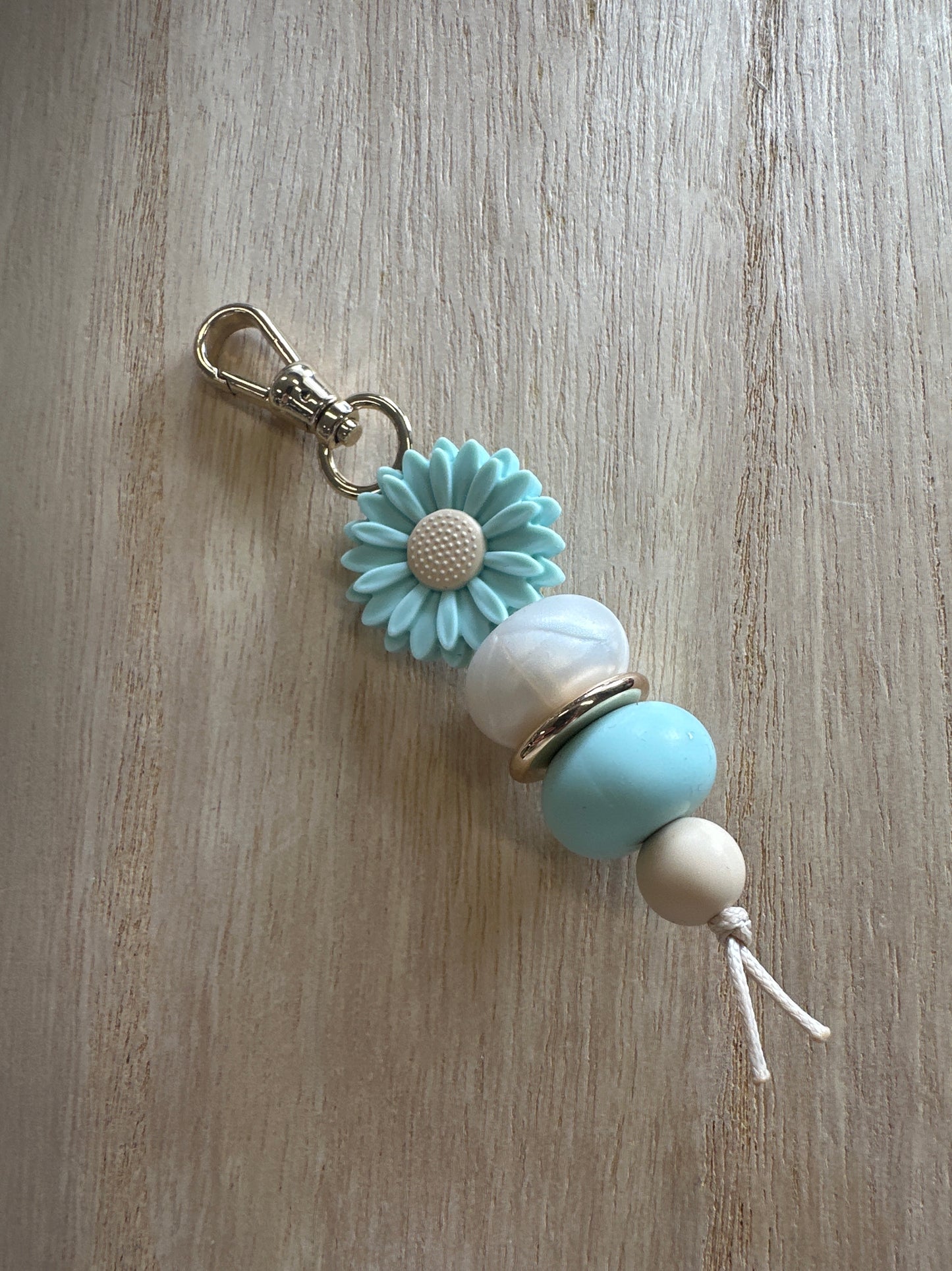 Key Chain - Blue Daisy with Pearl swirl theme