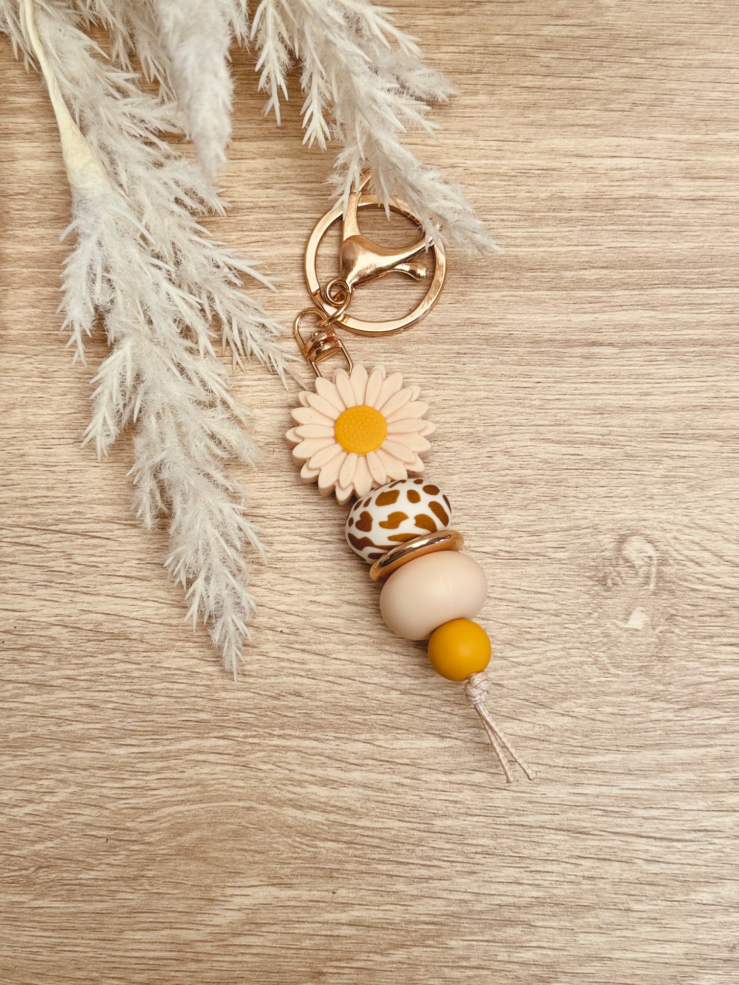 Key Chain - Cream/Mustard Daisy